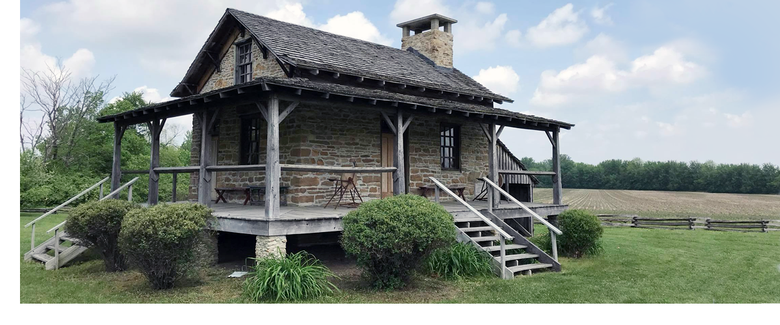 Photo of log cabin in Rochester Illinois